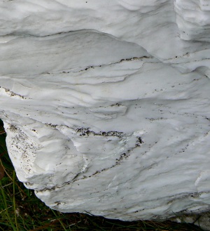 pyrite dans le marbre